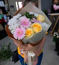 Букет цветов из:  Герберы, Розы и Хризантемы в Рязани