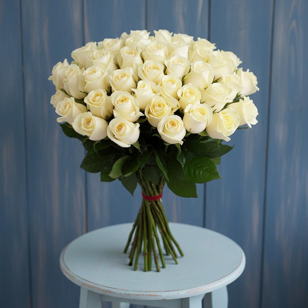 Букет 51 Белая роза Эдлесс Лав в Рязани