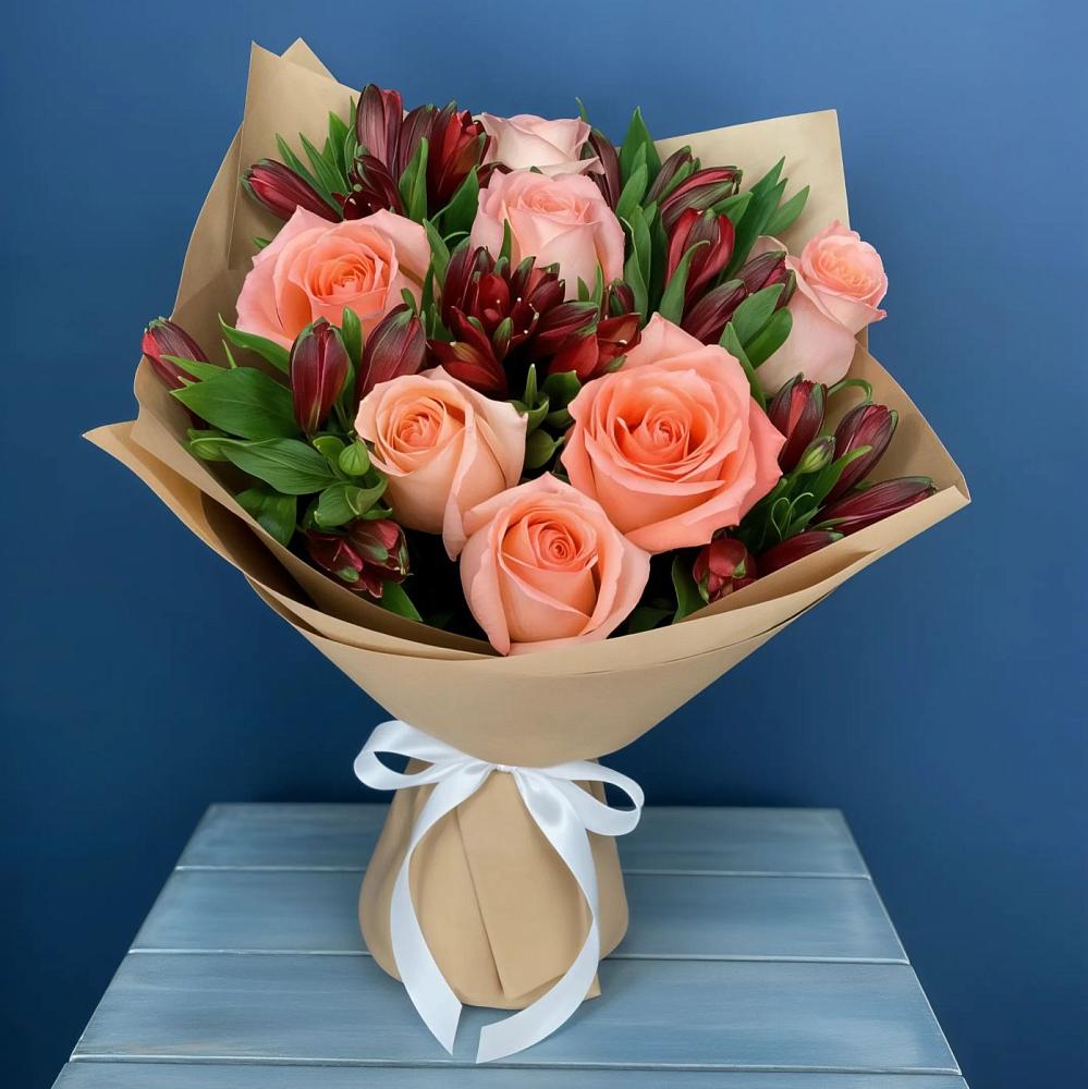 Букет цветов из: Розы и Альстромерии в Рязани