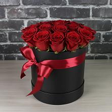 Цветочная композиция из Розы в шляпной коробке в Рязани