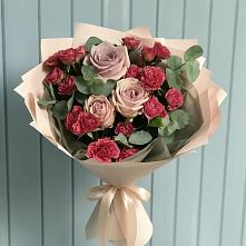Букет цветов из:  Гвоздики и Розы в Рязани