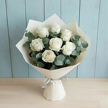 Букет Белые розы в Эвкалипте в Рязани