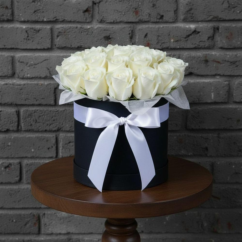 Цветочная композиция из Розы в шляпной коробке в Рязани