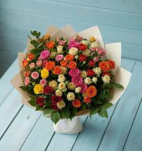 Букет Микс из разноцветных кустовых роз в Рязани